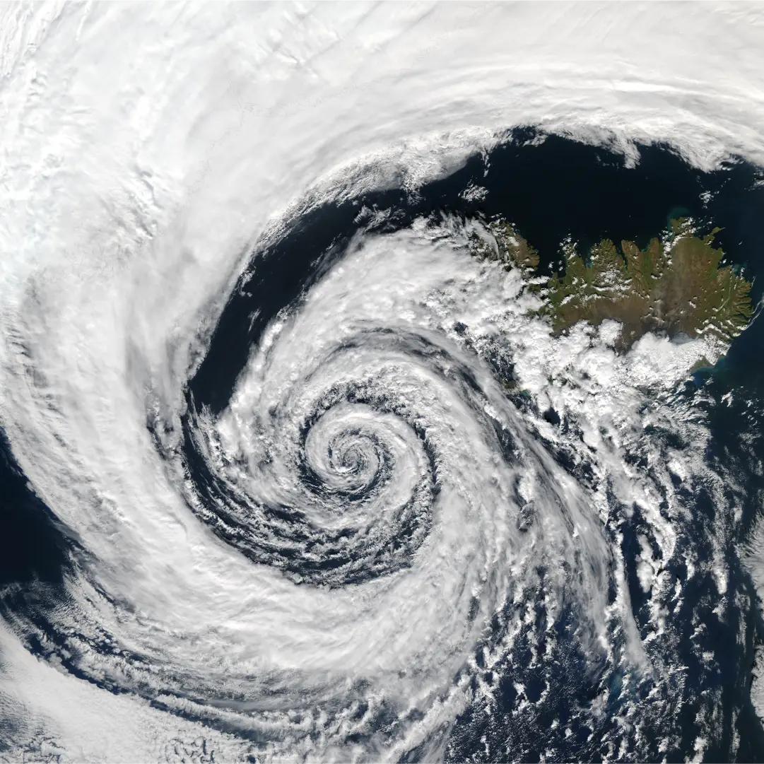Tornado visto dal satellite, evidenziando la sua forma a spirale
